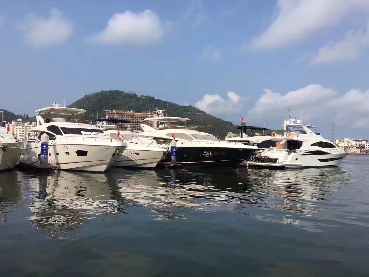 海南三亞游艇俱樂部