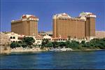 康輝考察團(tuán)，暢游美國第二站，水上賭城拉芙林 有水上賭城之稱的拉芙林是內(nèi)華達(dá)州第三大賭城。此城坐落於加
